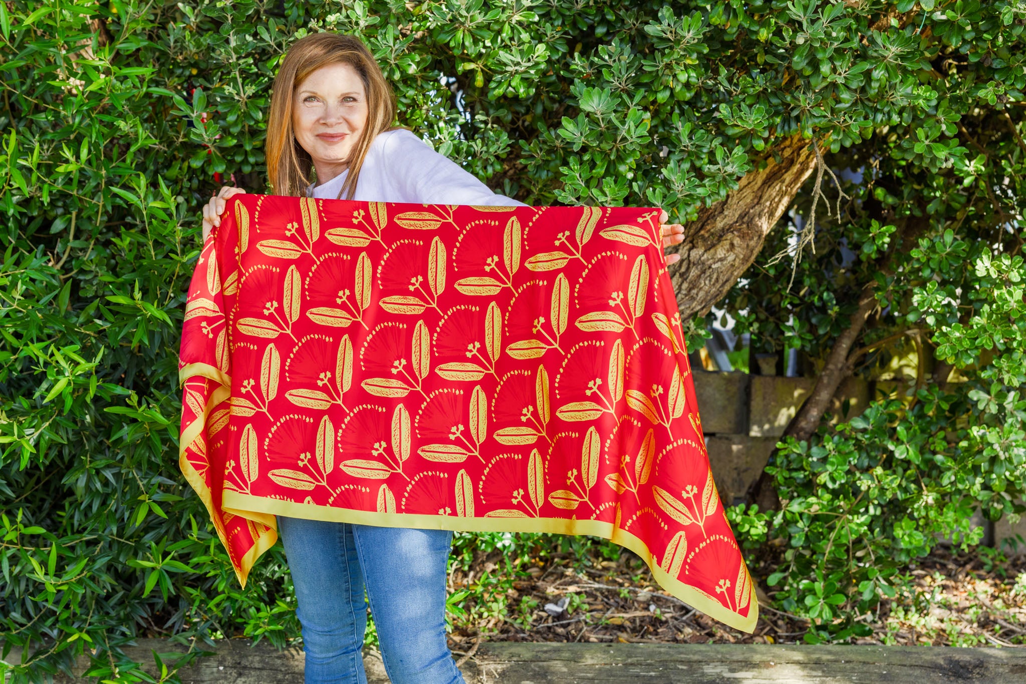 Pōhutukawa Scarf-Red & Gold