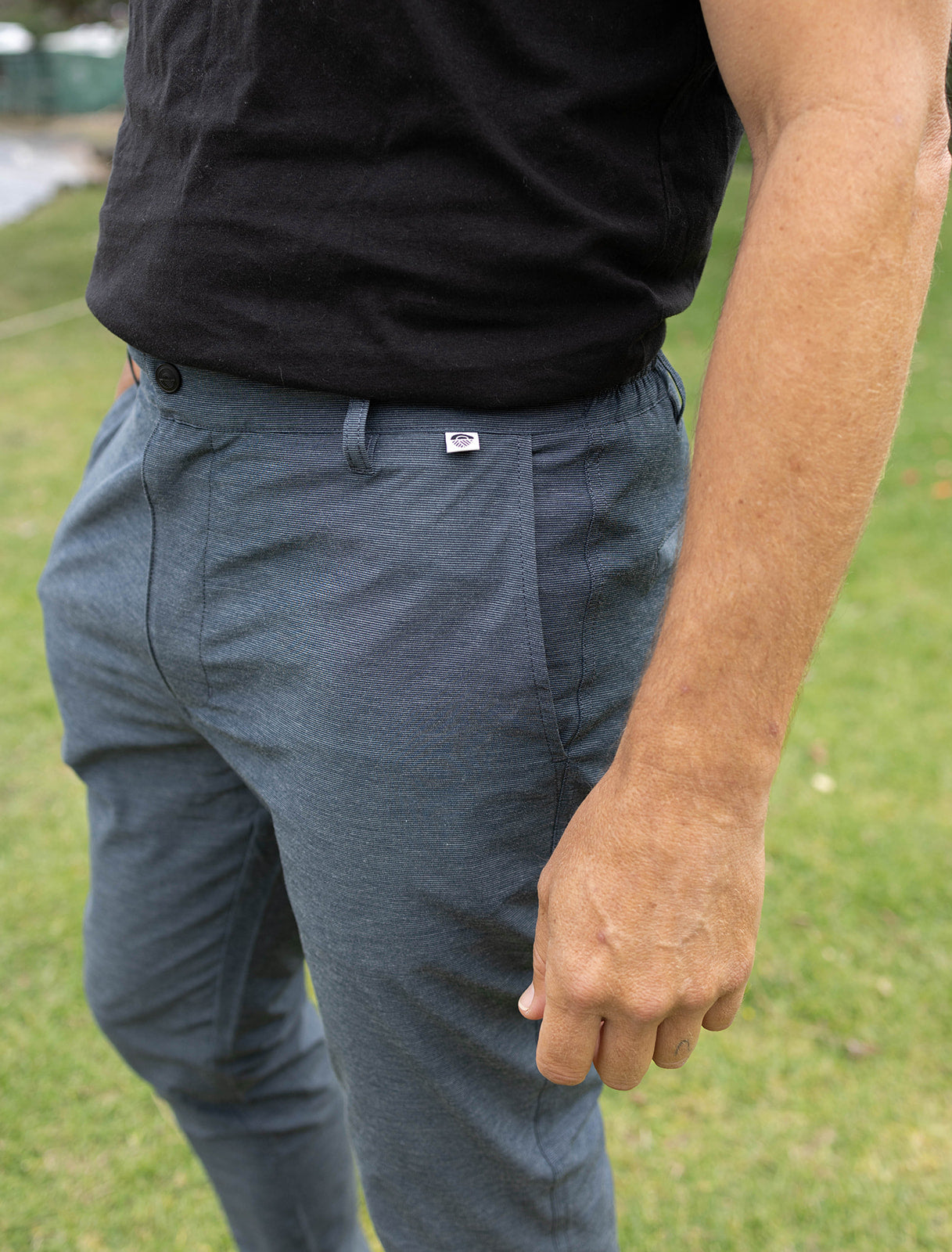 Men’s blue chino pants with 4-way stretch. Comfortable slim-fit trousers for everyday wear, work, or casual outings in New Zealand style.