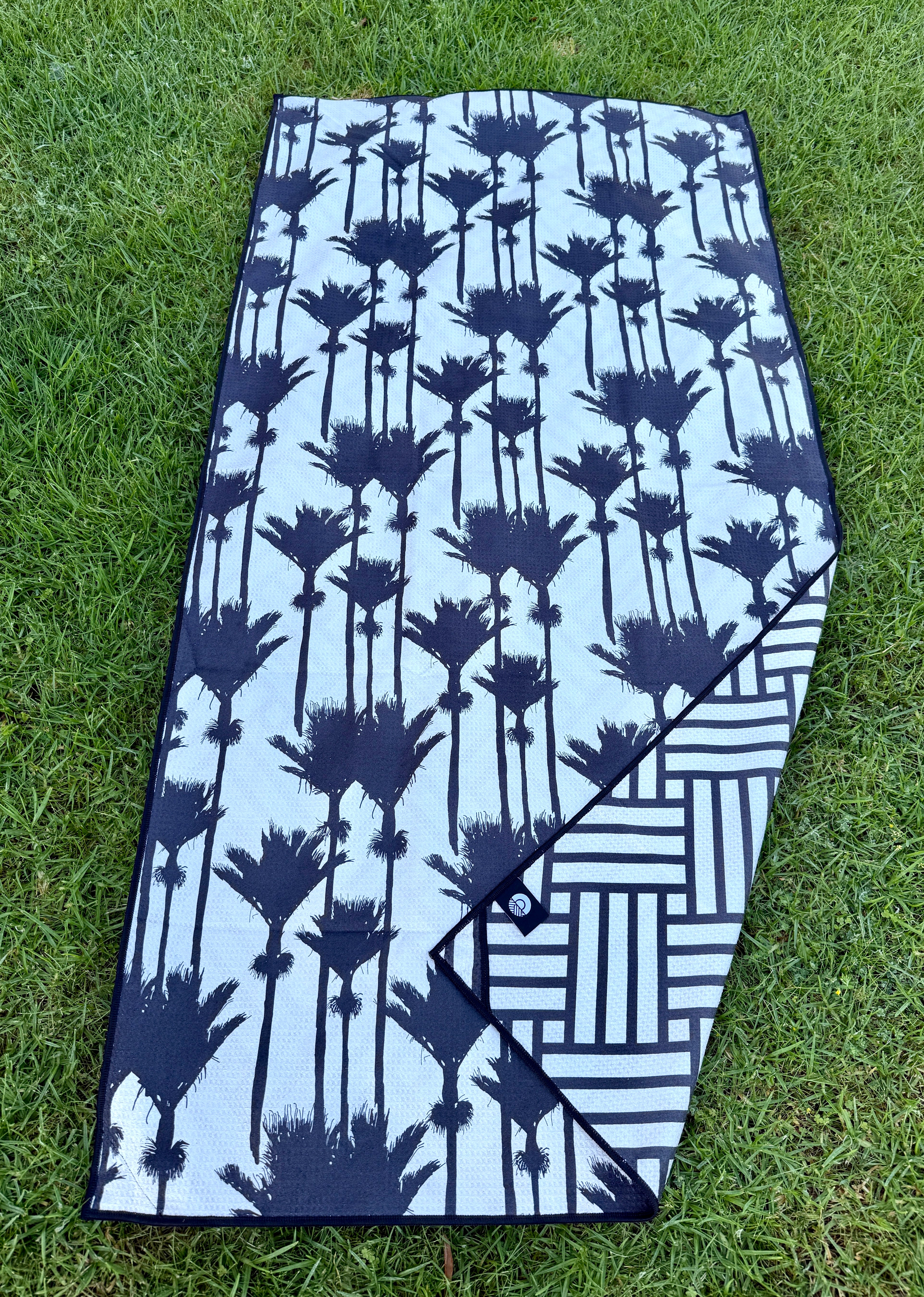 Nikau Beach Towel with magnets