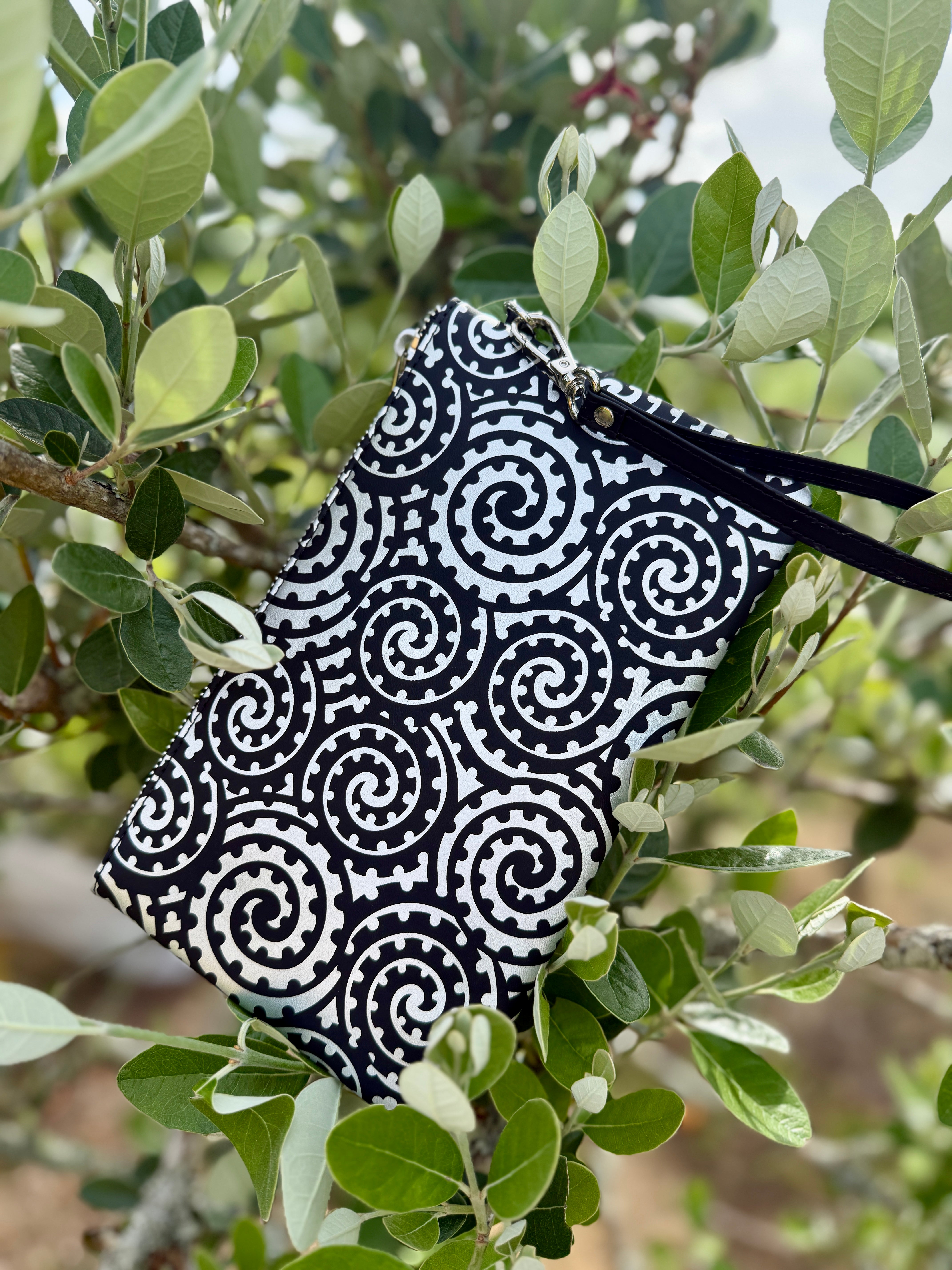 Takarangi Silver Wristlet Purse