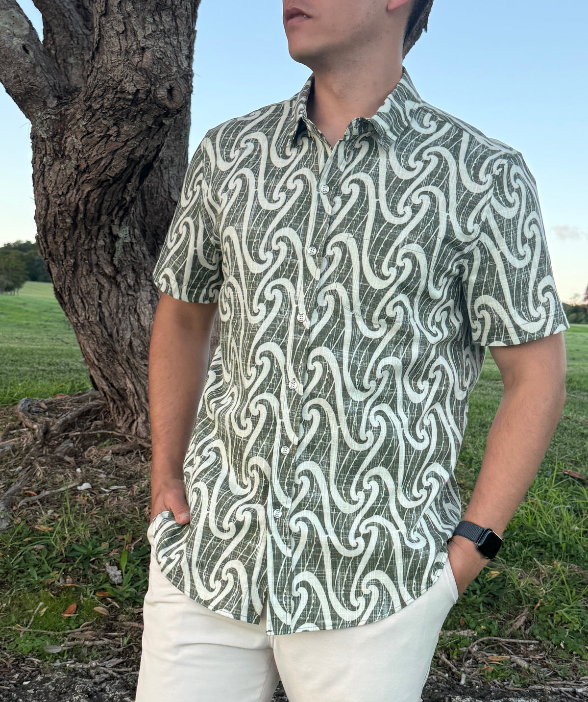Pūhoro Kiwi Classic Mens Short Sleeve Shirt.
