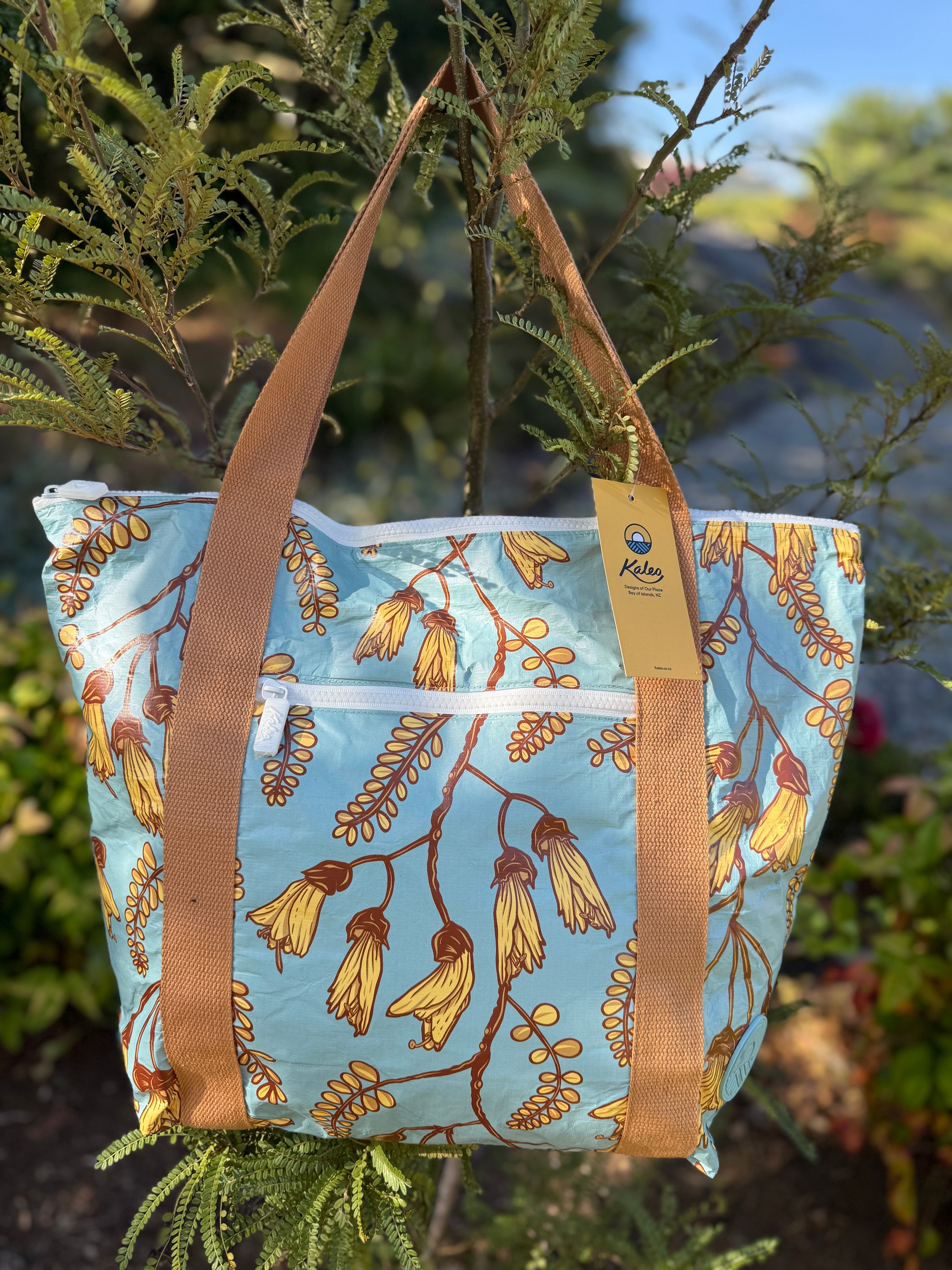 Kōwhai Splashproof Tote