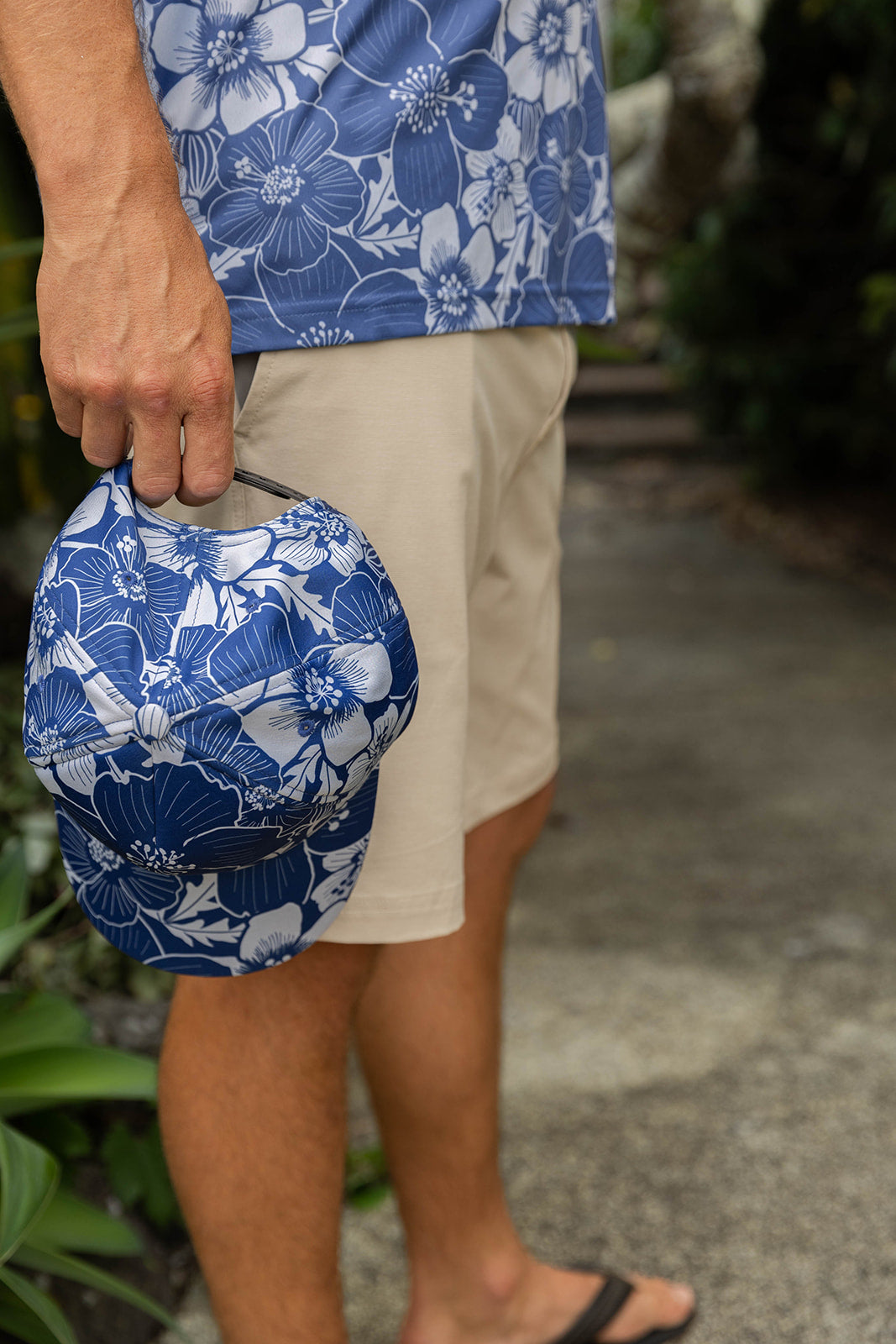 Accessories NZ – Hibiscus print cap, NZ-designed wearable art by Kaleo; blue floral hat, unique Kiwi gift and New Zealand souvenir.
