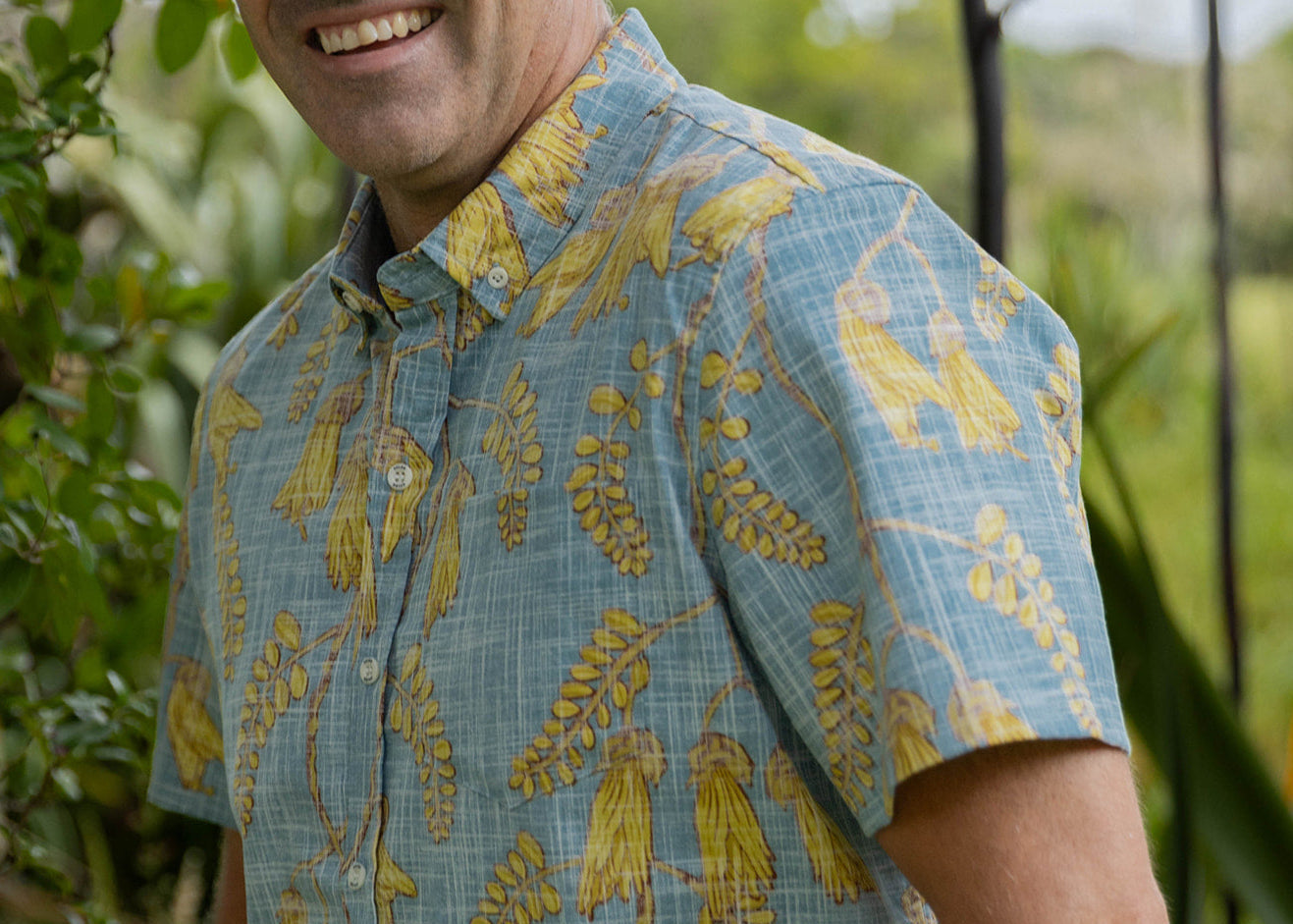 Men’s short sleeve shirt New Zealand – Kiwi Classic with Kōwhai flower print, NZ-designed smart casual menswear by Kaleo (premium, easy-care)