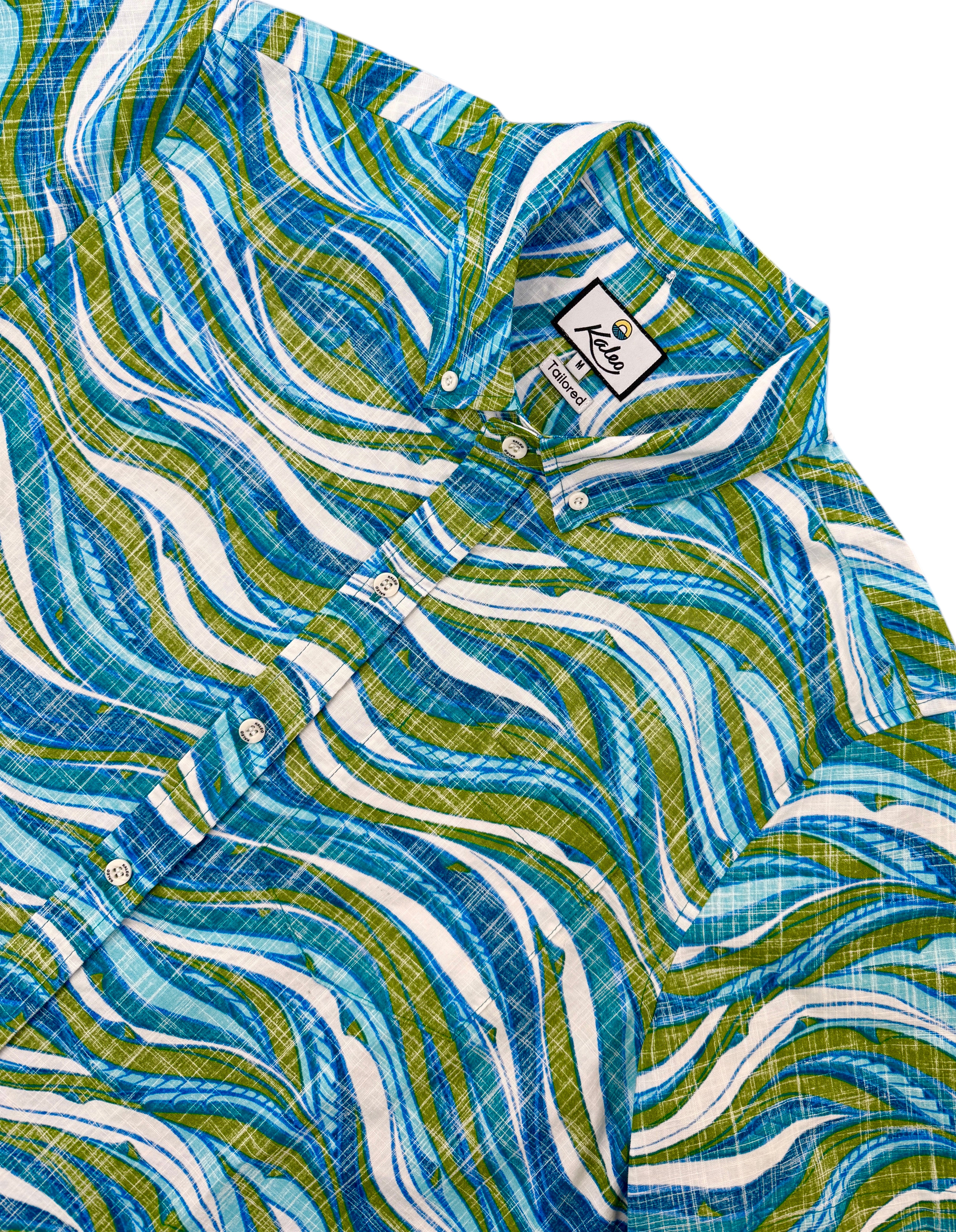 Men’s short sleeve shirt New Zealand – Kiwi Classic Rerenga wave print, NZ-designed smart casual menswear by Kaleo; premium, easy-care style
