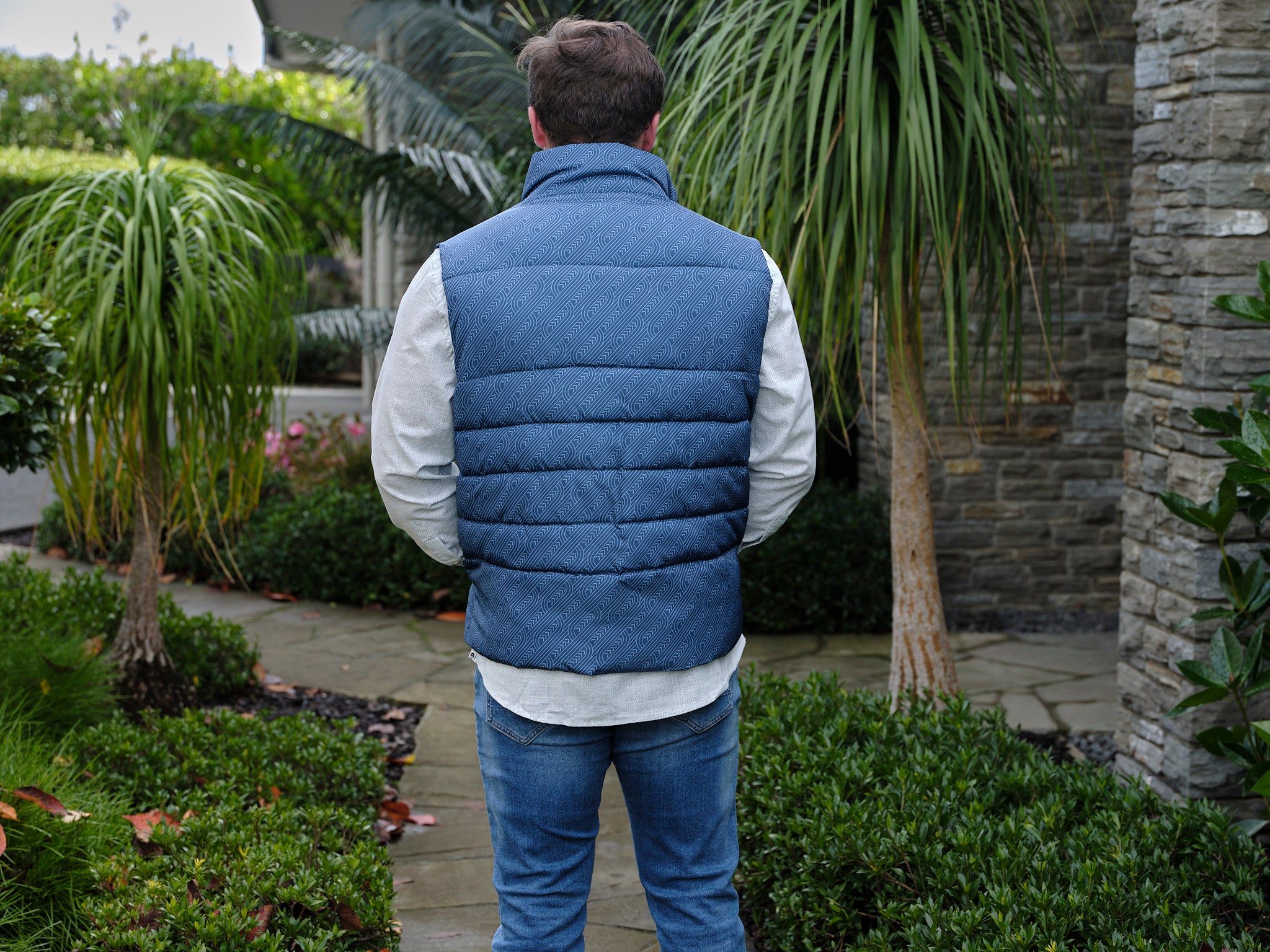 Men’s Pakati Puffer Vest in blue – lightweight winter outerwear by Kaleo for casual New Zealand men’s fashion