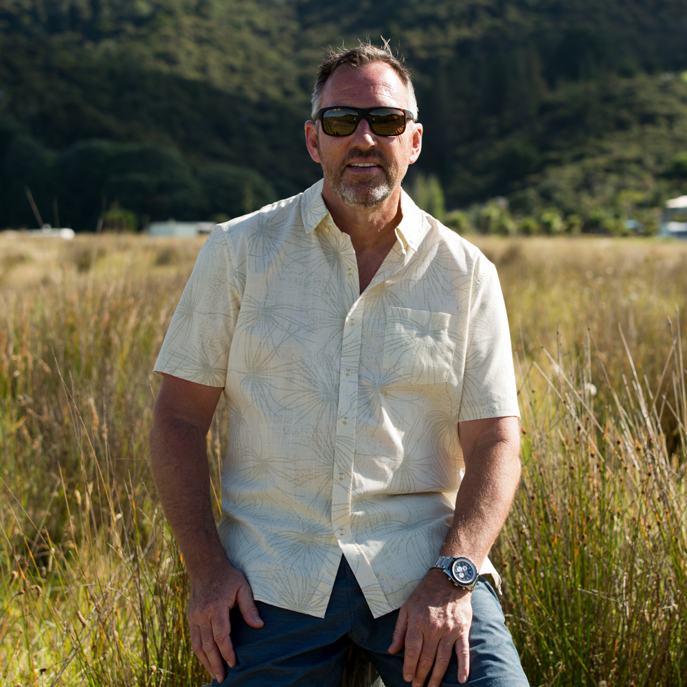 Kaleo Spinifex n' Sand Kiwi Classic short sleeve men’s shirt, New Zealand inspired design with subtle spinifex print, lightweight coastal casual wear.